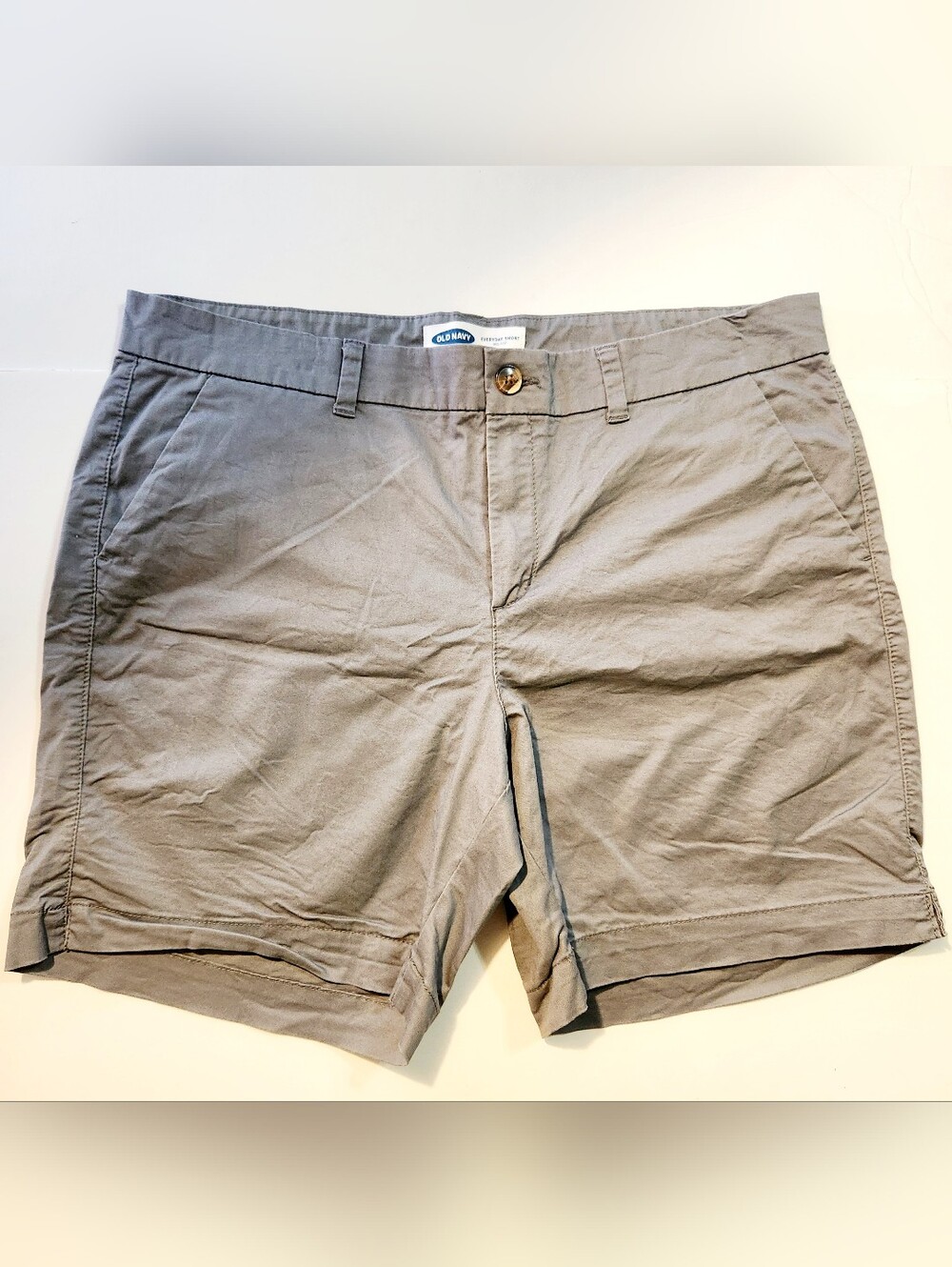 ❤️Old Navy Women's Gray Casual Chino Shorts Size: 16